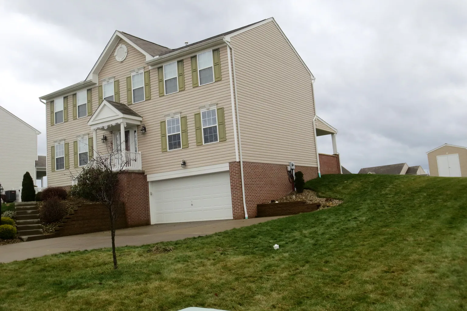 514 Madison Dr photo 1