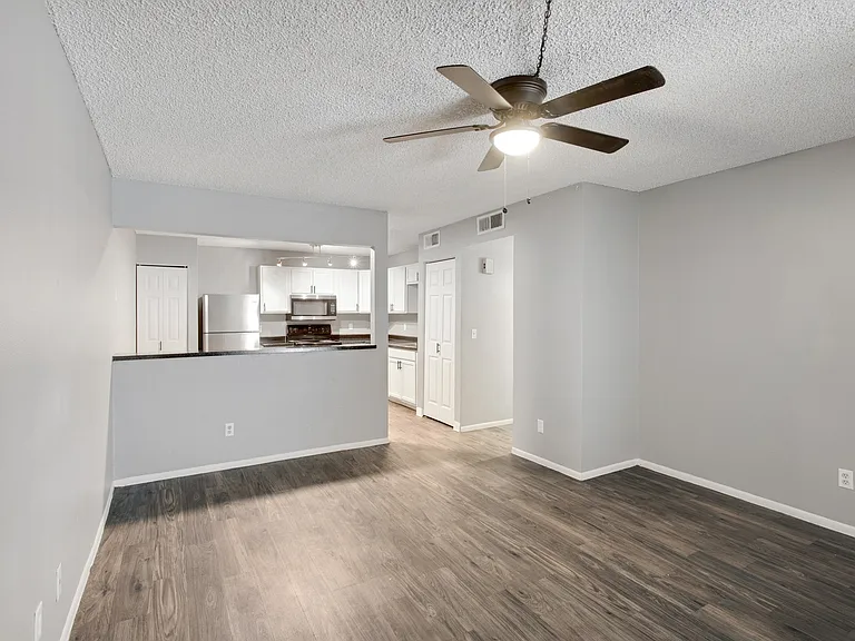Sunrise on Bethany - Classic Unit Living Room