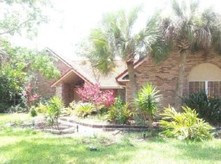 660 Spring Lake Dr, Melbourne, FL 32940