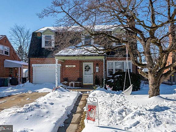 2nd image of 514 Dorchester Ave