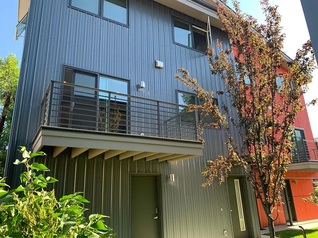 2 bed, 1.5 bath, 1180 sqft, $3,400 — Photo 3