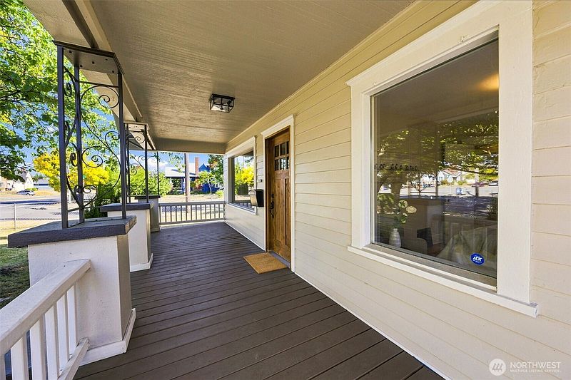 4th image of 4501 Pacific Avenue