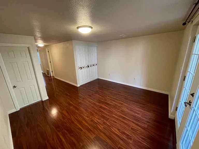 8288 S Fillmore Cir — Photo 5