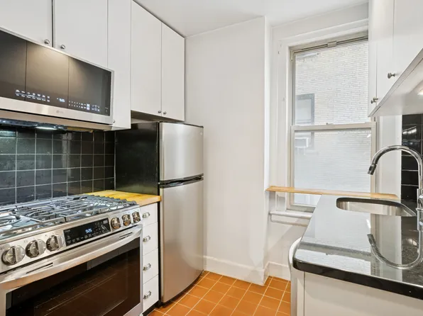 588 West End Avenue image 7 of 8