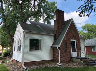 435 Hawthorne Ave, Crete, NE 68333