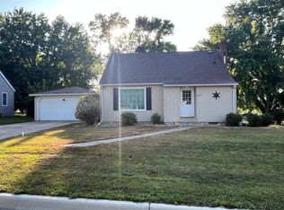 628 12th St, Dawson, MN 56232