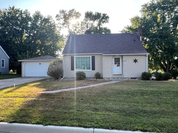 628 12th St, Dawson, MN 56232