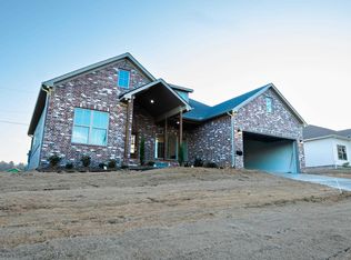 17 Cobble Hill Rd, Little Rock, AR 72211