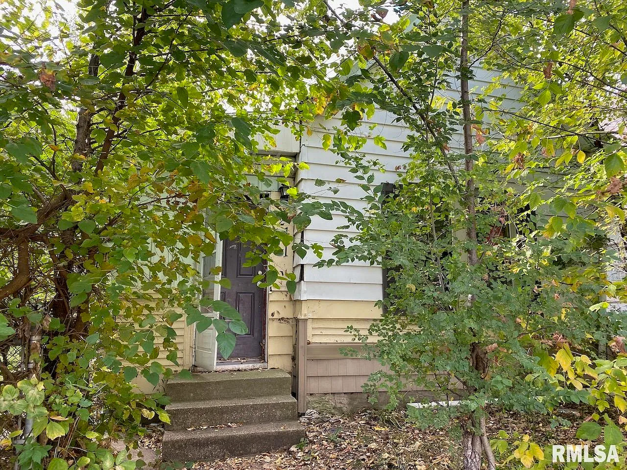 2112 W Lincoln Ave photo 1
