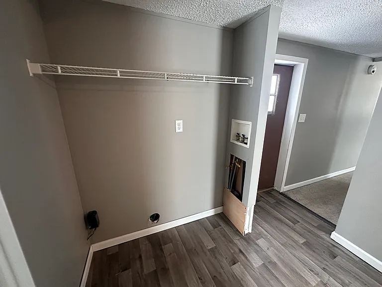 55 E Riling St #110 — Photo 7