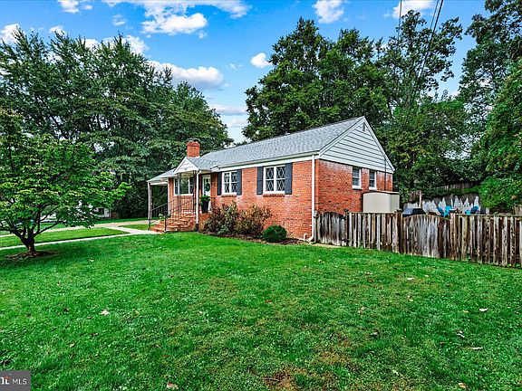 3rd image of 7010 Murray Ln