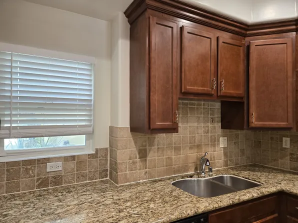 13226 Moorpark St APT 105, Sherman Oaks, CA 91423