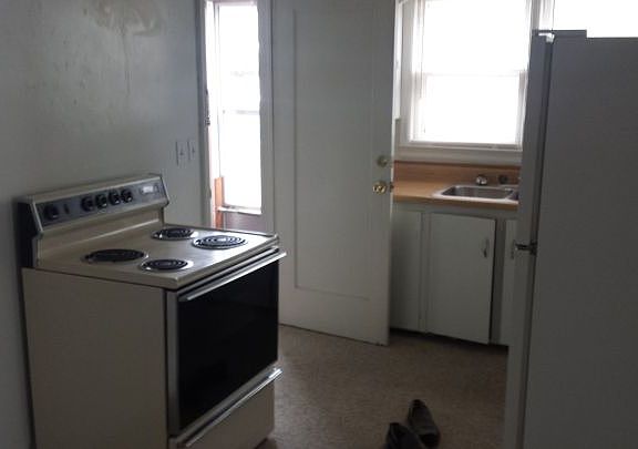 4th image of 343 Terry Ave APT 2