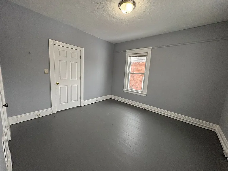 15624 Halliday Ave — Photo 22