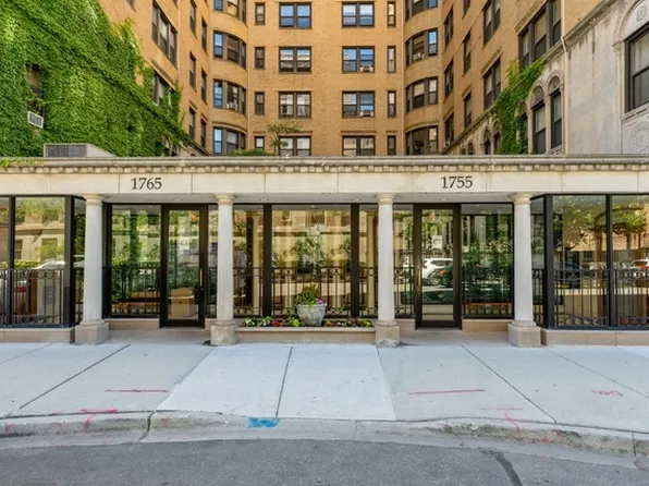 1765 E 55th St APT H2, Chicago, IL 60615