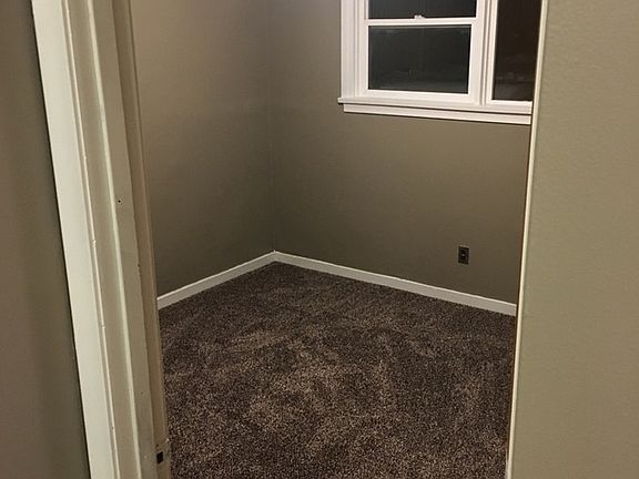 2nd image of 401 College Ave E #1