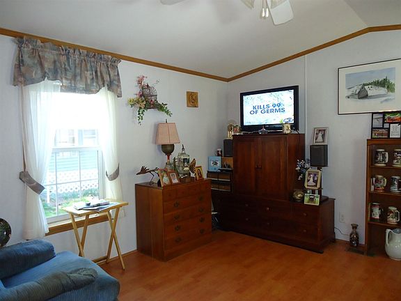 4th image of 9 Sargent Place #75