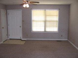 96 Sullivan St, Lexington, TN 38351