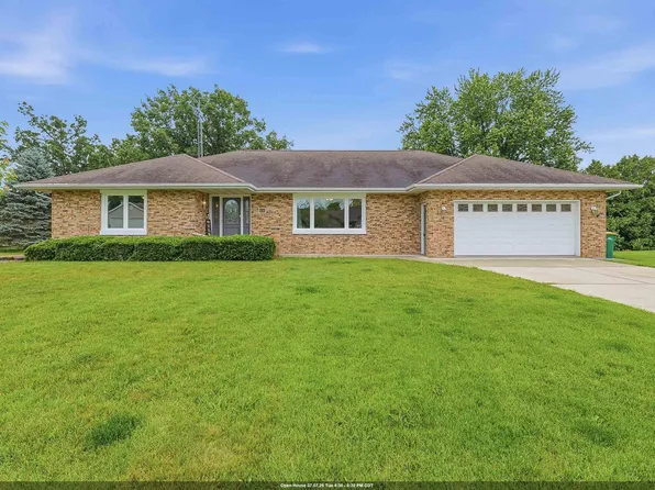 1041 Willow St, Lomira, WI 53048