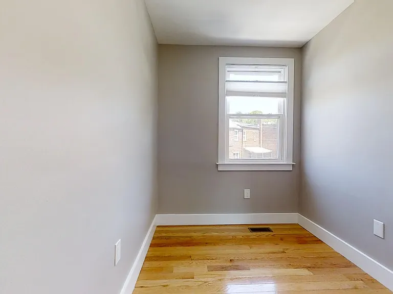 12 Hawaii Ave NE — Photo 17