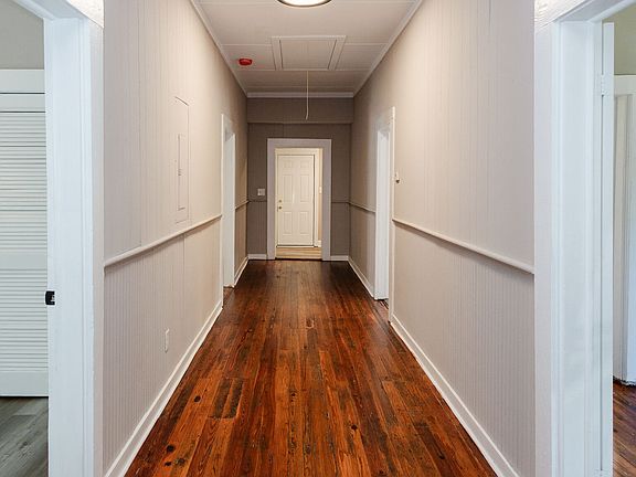 5th image of 732 Williams St