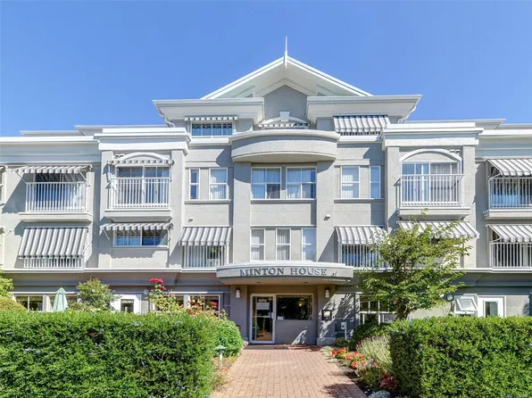 1070 Southgate St #208, Victoria, BC V8V 2Z2