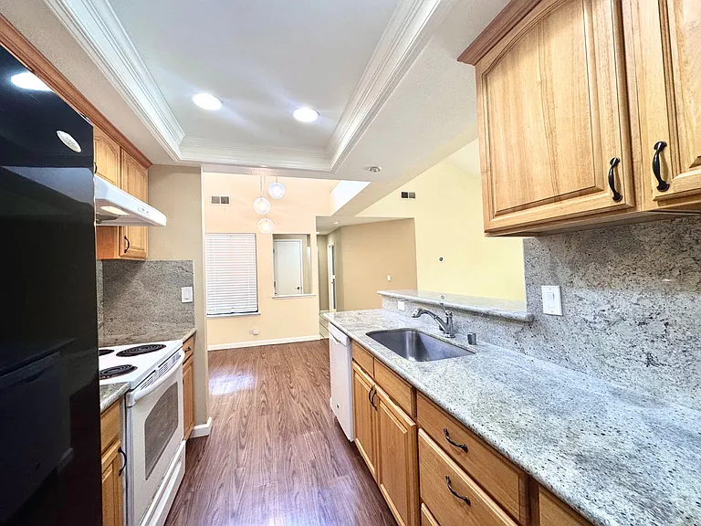 6436 Buena Vista Dr #B — Photo 27