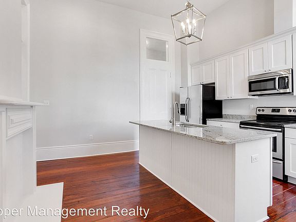 3rd image of 1635 6th St APT 3