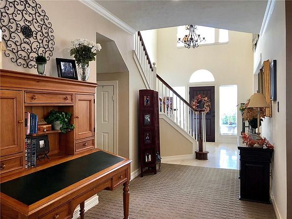 5th image of 2123 Shumard Oak Ln