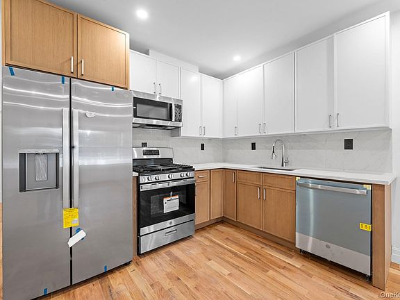 3rd image of 109-09 Rye Place