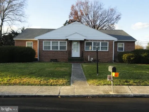 515 Charles St, Shippensburg, PA 17257