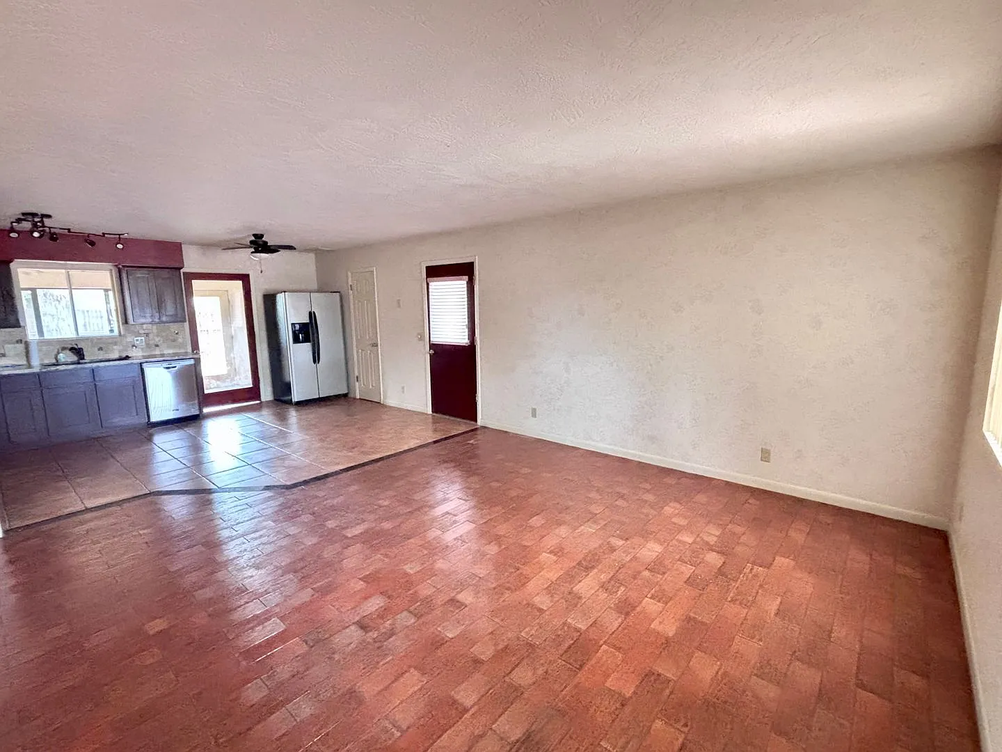 Unfurnished, 1-Year Long-Term Rental- Leasing Special: $750 Off 1st month rent with a year lease! — Photo 3