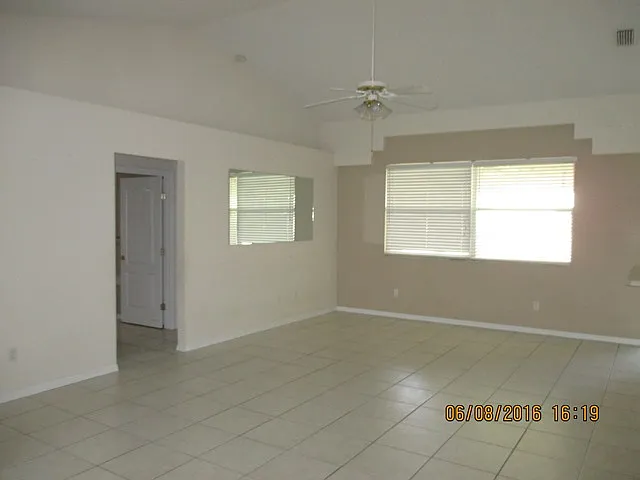 401 Harbour Lights Dr — Photo 19