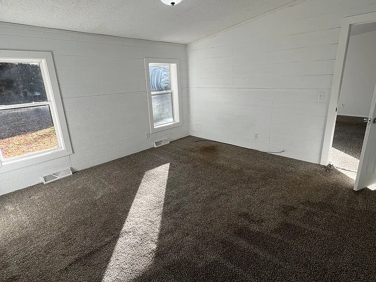 6436 Quarterline Rd — Photo 7