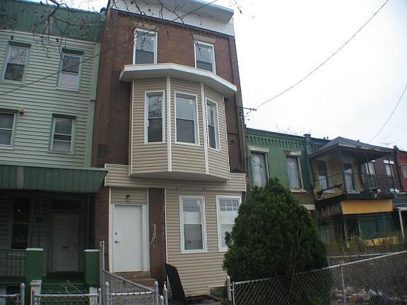 2nd image of 1722 W Allegheny Ave APT 1