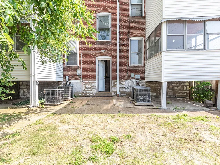 4216 Neosho St #1W — Photo 13