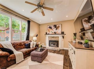 295 Wiltshire Pl, Waterloo, ON N2T1R3