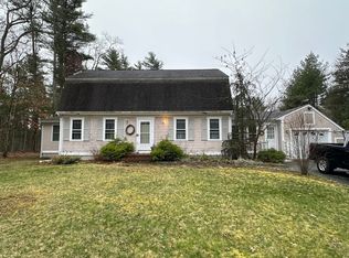 10 Betty Spring Rd, East Freetown, MA 02717