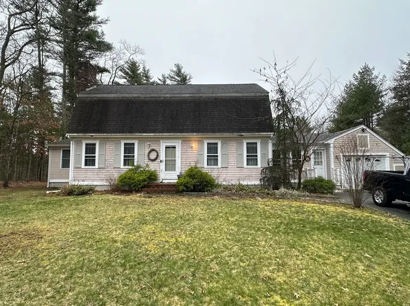 10 Betty Spring Rd, East Freetown, MA 02717