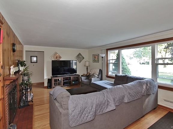 5th image of 4182 Cameron Dr