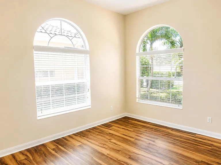 11547 SW Rockingham Dr — Photo 21