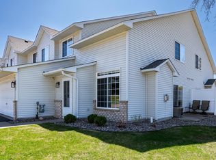 8690 Quarry Ridge Ln UNIT E, Saint Paul, MN 55125