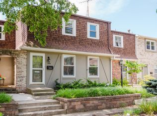 2534 Essex Ct, Saint Joseph, MI 49085