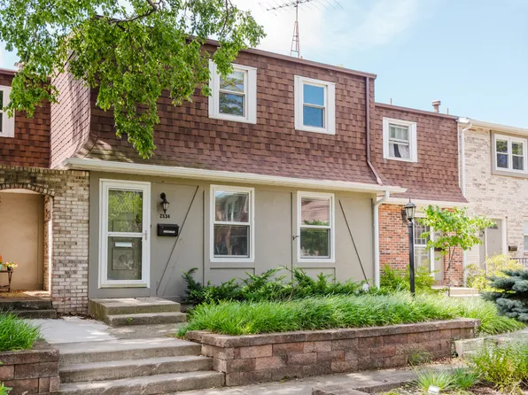 2534 Essex Ct, Saint Joseph, MI 49085