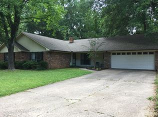 1910 Hutto St, Conway, AR 72032