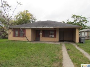 1105 La Valliere St, Victoria, TX 77901