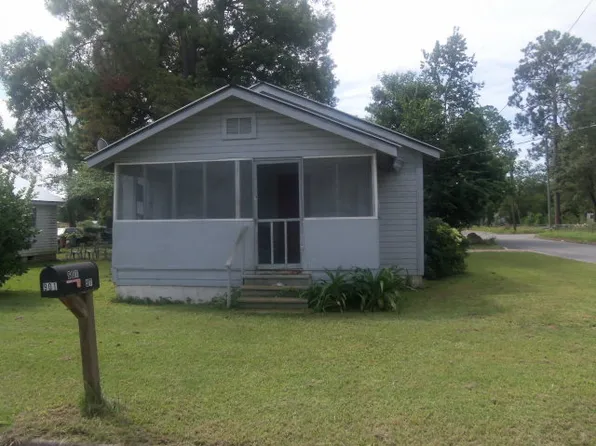 901 Beetree Ave, Nashville, GA 31639