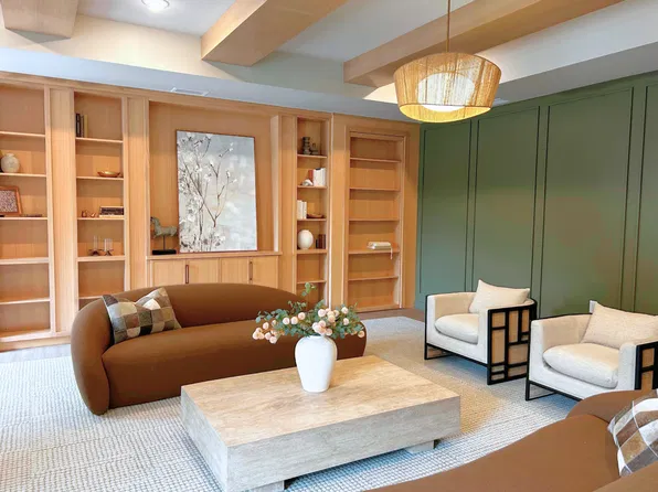 The Retreat at Mendota Village