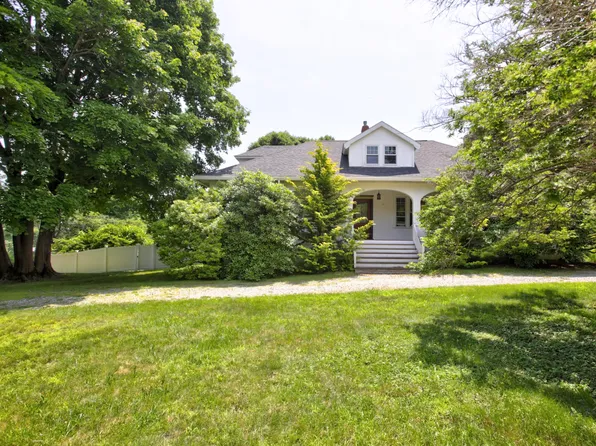 27 Trundy Road, Cape Elizabeth, ME 04107