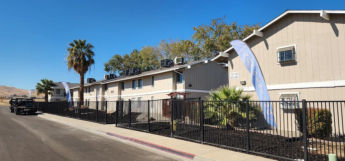 Building Photo - Elm Tree Estates Apartments